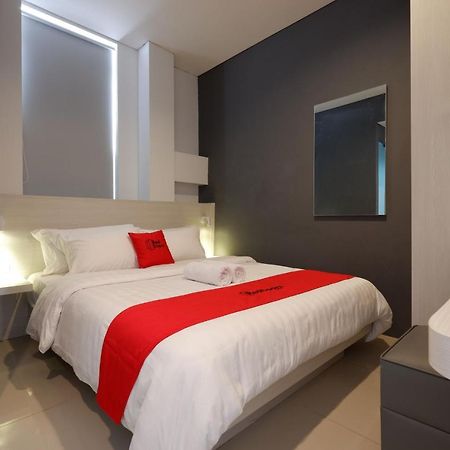 Reddoorz Plus Near Ciputra Mall Simpang Lima Semarang Esterno foto