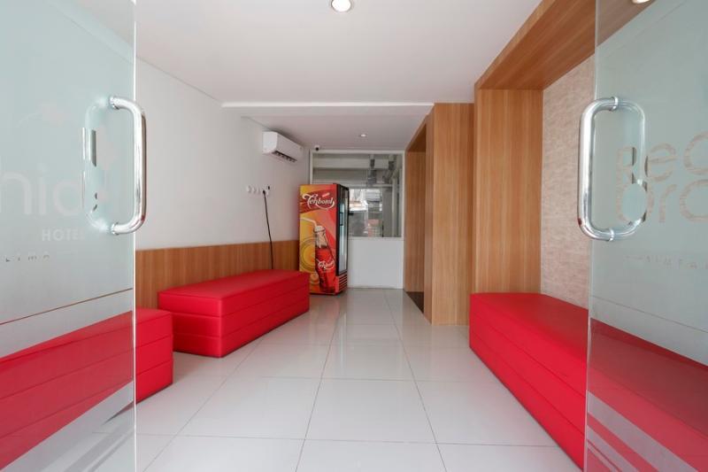 Reddoorz Plus Near Ciputra Mall Simpang Lima Semarang Esterno foto