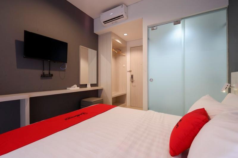 Reddoorz Plus Near Ciputra Mall Simpang Lima Semarang Esterno foto